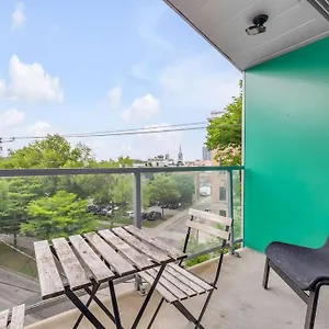 Initial / Artsy / Centre De Apartment