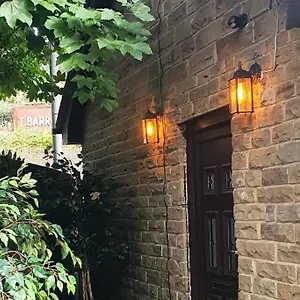 Lister Park Bradford Stylish 1bed Coach House - Quiet & Tranquil & Parking Holiday home Bradford (West Yorkshire)