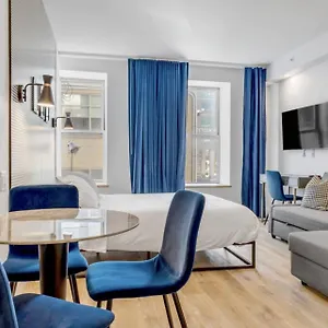 Initial / Icone / Quebec+stat Apartment
